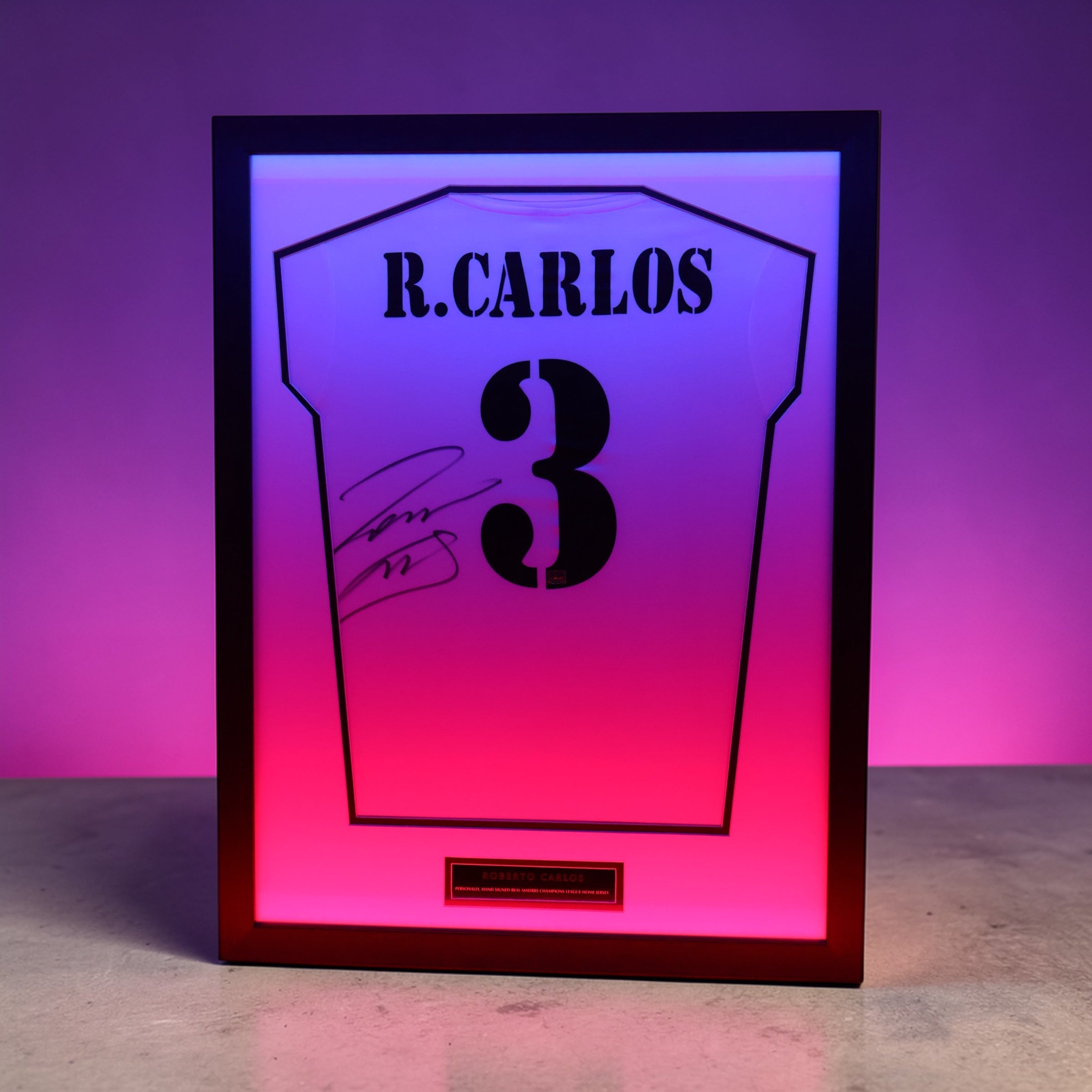 Signed Roberto Carlos Real Madrid Jersey (Framed)